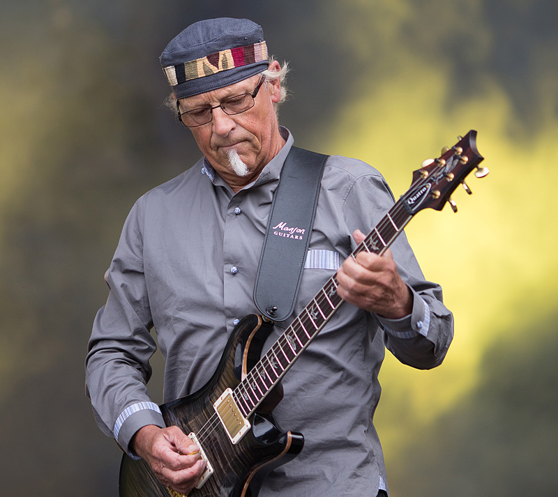 Martin Barre, photo by Simon Dunkerley
