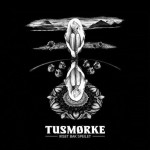 TUSMORKE – Riset Bak Speilet