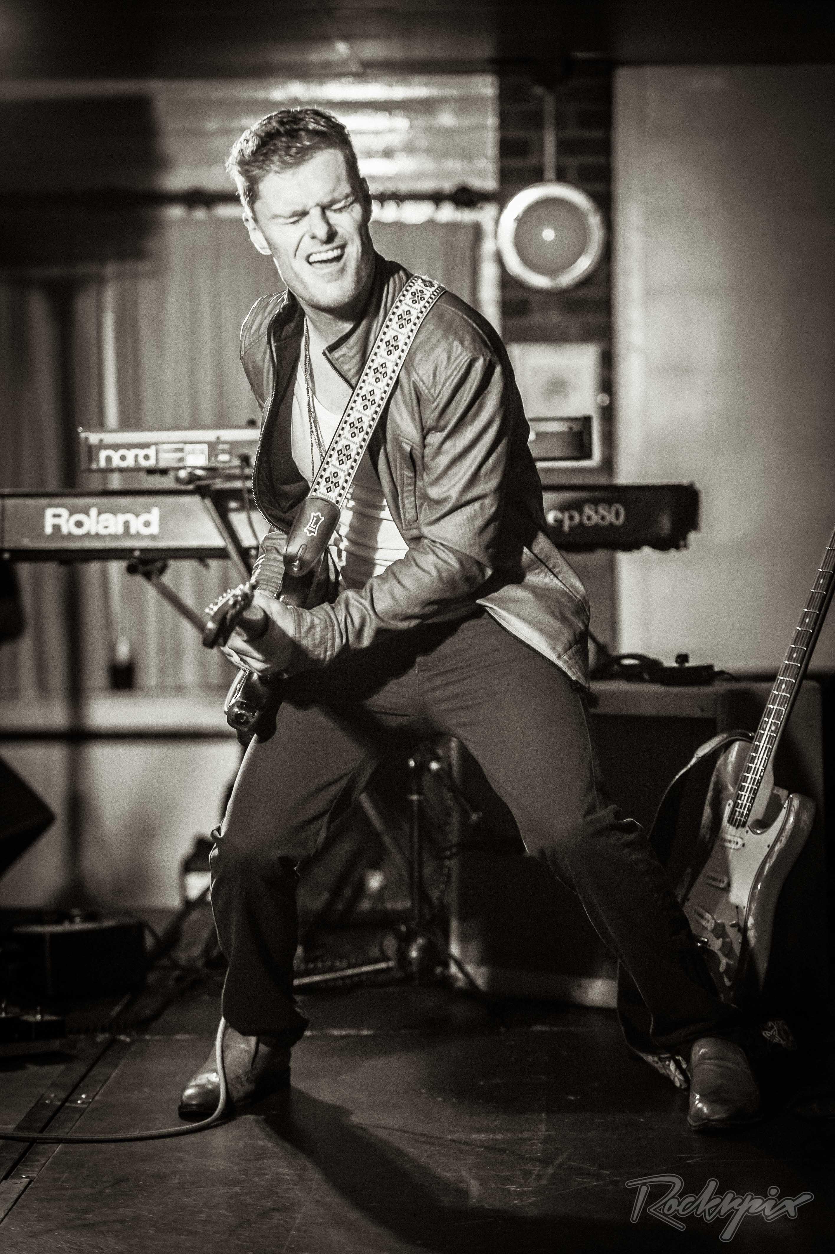 MIKE BROOKFIELD BAND – Boom Boom Club, Sutton, 9 October 2015