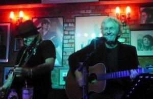 ROBERT HART AND DAVE 'BUCKET' COLWELL- The Cavern, Raynes Park, London, 14 October 2021