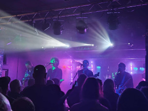 GONG - Esquires, Bedford, 8 November 2025