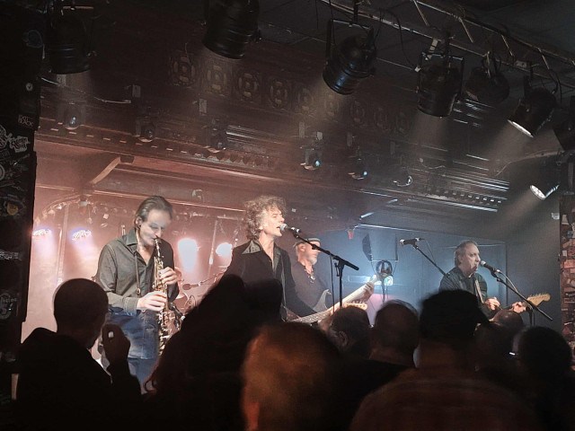 GONG - Esquires, Bedford, 8 November 2025