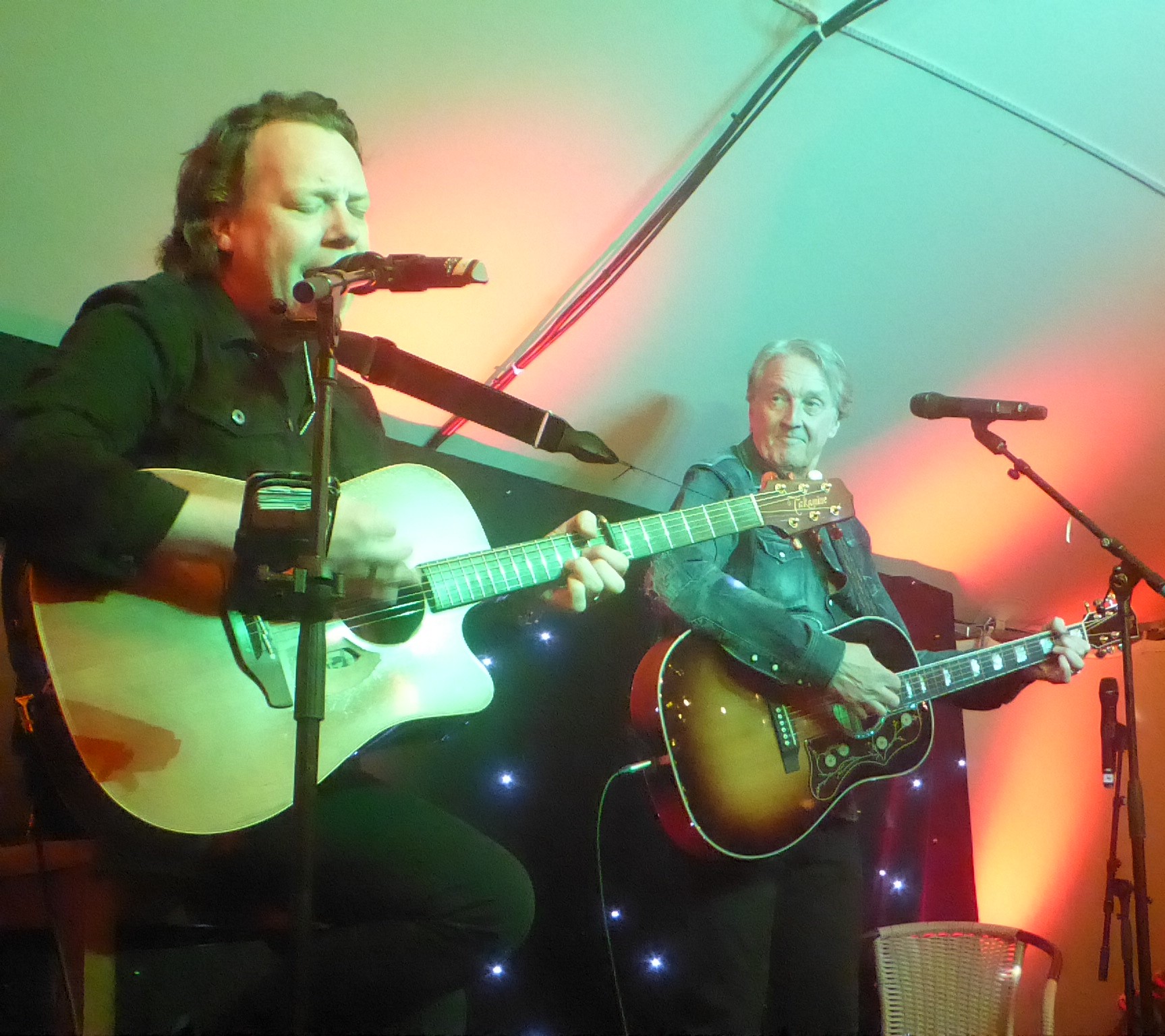 STEVE OVERLAND AND JIM KIRKPATRICK- The Weir, Brentford, Middlesex, 9 December 2025 STEVE OVERLAND AND JIM KIRKPATRICK- The Weir, Brentford, Middlesex, 9 December 2025